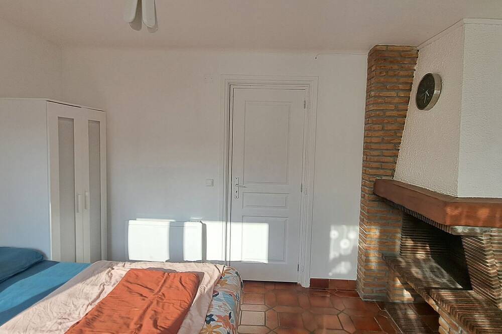 Apartamento entero, Quiet apartment with private garden and parking space in Lille, Lille region