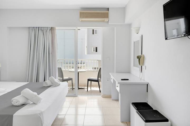 Ganzes Studio, Ferienwohnung 'Evripides Family One -bedroom 2' mit Gemeinschaftspool in Kos