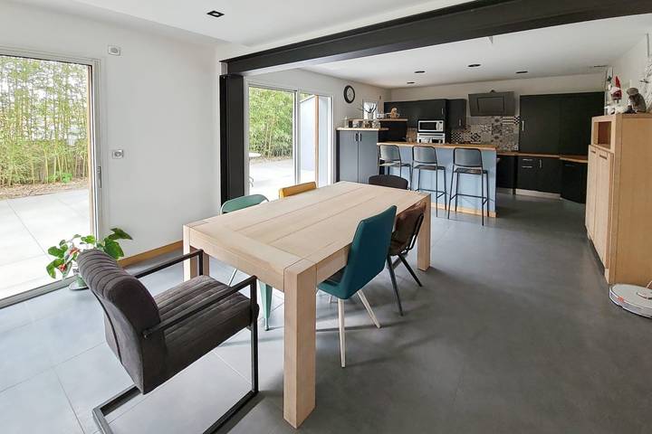 Location de vacances pour 12 personnes, avec terrasse et jardin, adapté aux familles à Challans - 3