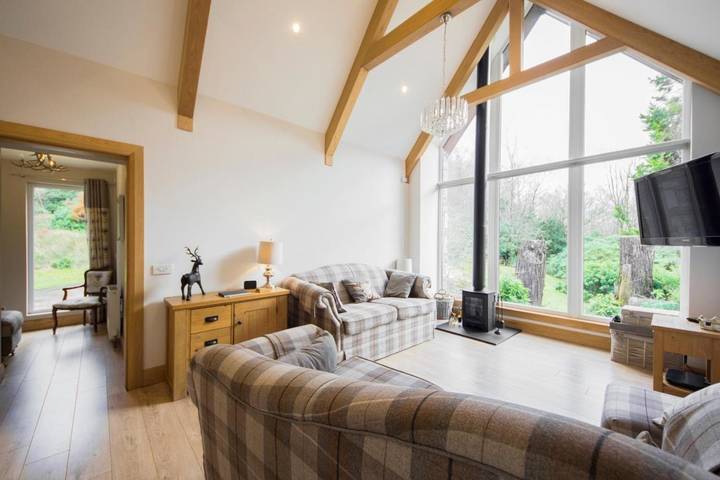 Location de vacances pour 6 personnes, avec jardin ainsi que vue sur le lac et vue, animaux acceptés dans Glenfinnan - 2