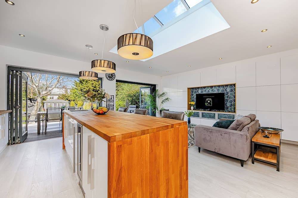 Stylish 2Br House - Chelmsford, Essex. Stansted Location in Chelmsford, Essex