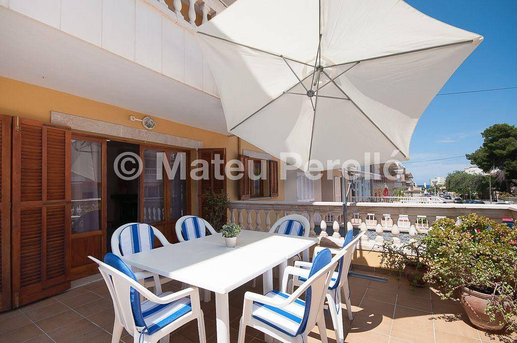 Apartamento vacacional entero, Apartamento con terraza cerca de la playa (Ob3) in Can Picafort, Santa Margalida