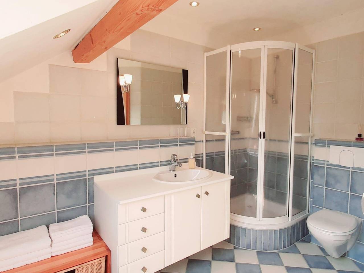 Ganze Ferienwohnung, Hannas Haus - Appartement/Fewo, Dusche und Bad, Wc, 1 Schlafraum in Fischbach bei Dahn, Landkreis Südwestpfalz