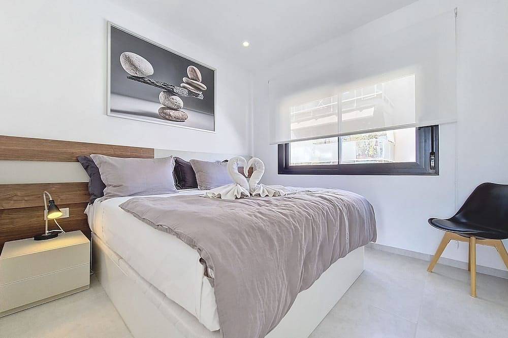 Villa with pool, jacuzzi and roof terrace in Golf Resorts Murcia, San Javier