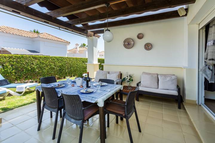 Spa & Golf Villa Denton de lujo con jardín, jacuzzi, aire acondicionado y Wi-Fi in Torre-Pacheco, Costa Cálida