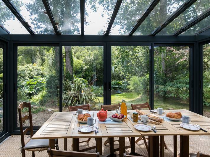 Location de vacances pour 8 personnes, avec Terrasse et Jardin à Gouesnach
