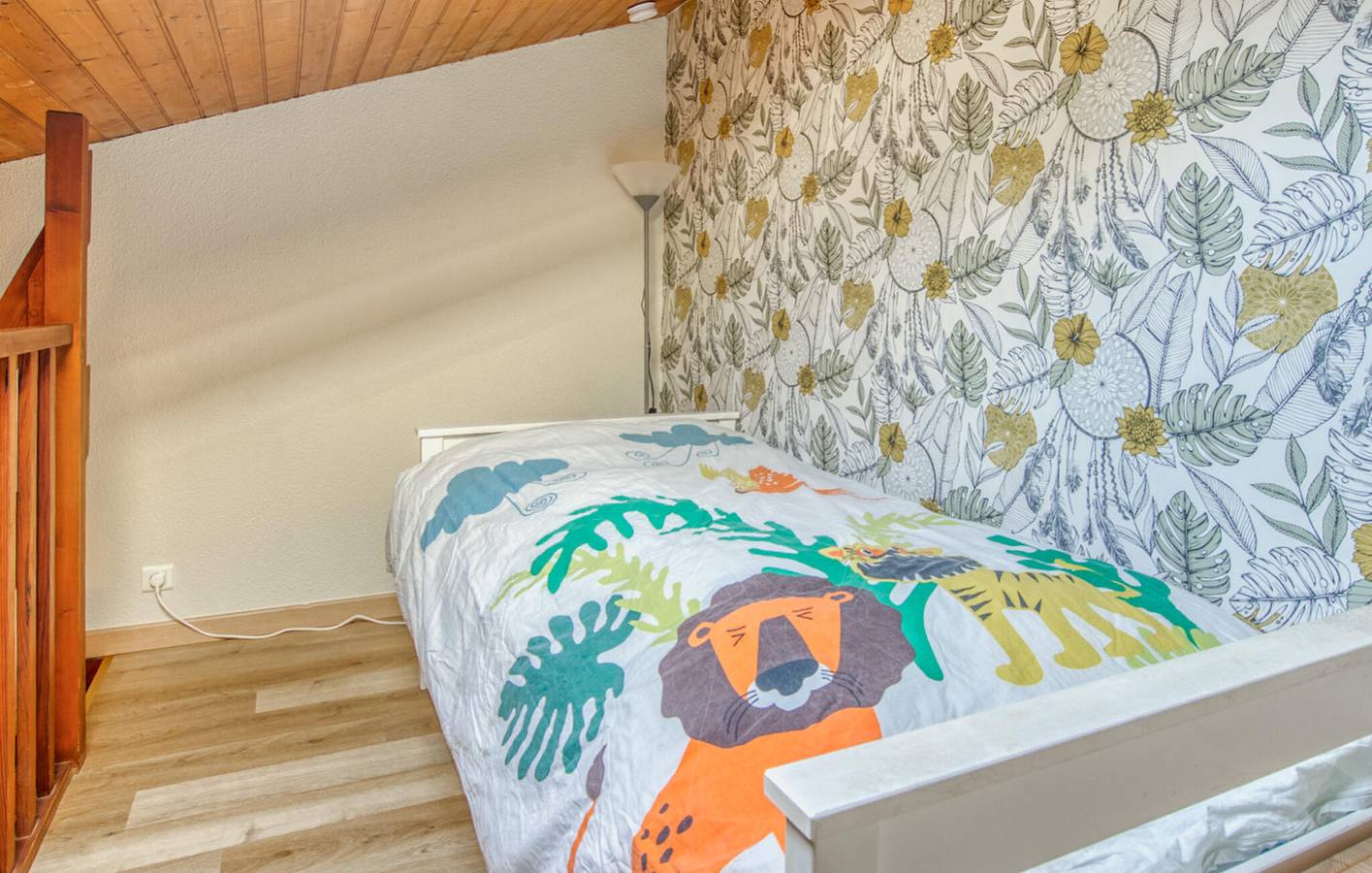 Entire holiday apartment, Cozy Apartment with Parking 300m from Plage de Saint-Georges in Saint-Georges-de-Didonne, Rochefort region