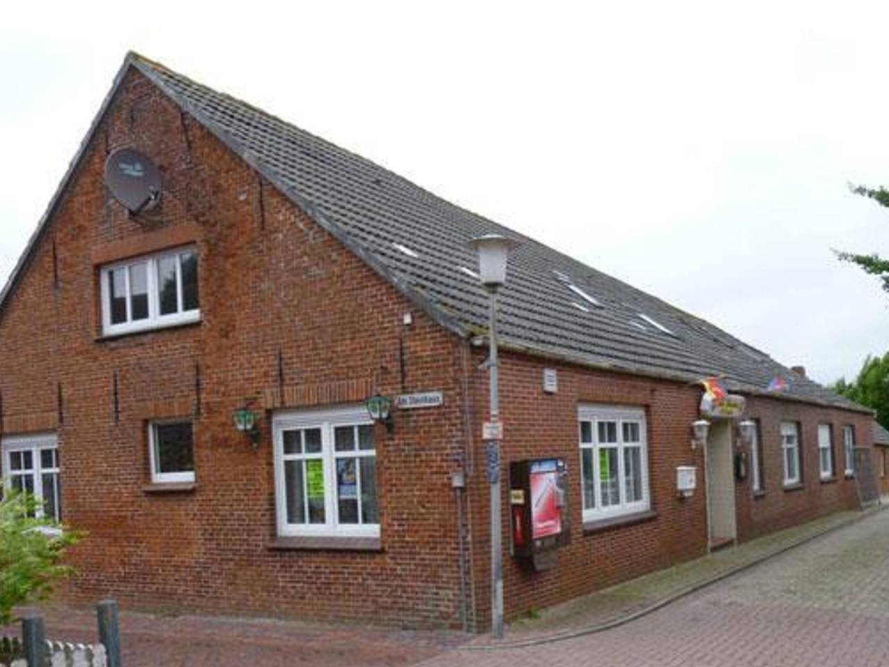 Ganze Ferienwohnung, Alte Post, Fewo - Appartement/Fewo, Dusche, Wc, 1 Schlafraum in Krummhörn, Landkreis Aurich