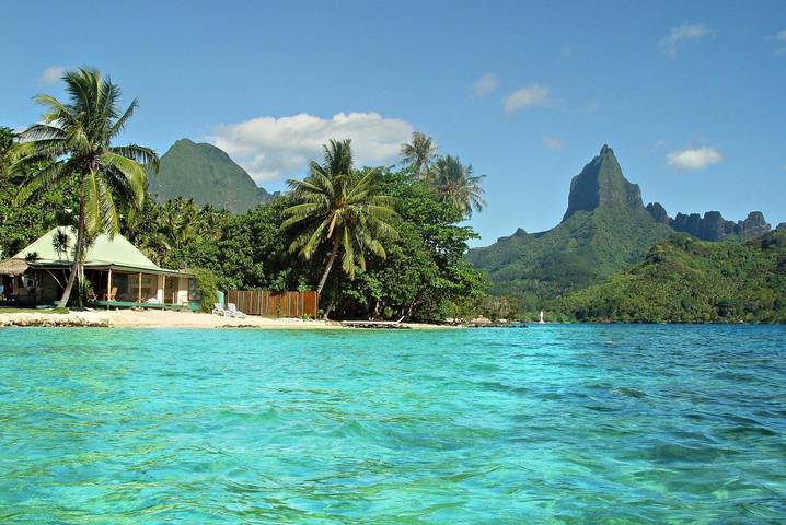 Villa pour 8 personnes, avec balcon ainsi que jardin et vue sur le lac dans Mo'orea