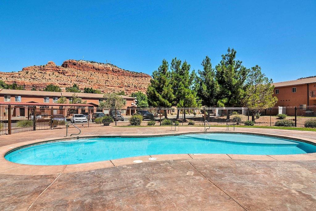 Ganze Wohnung, Neu! Kanab Condo w / Pool & Ac <1 Mi zu Sehenswürdigkeiten! in Kanab, Grand Staircase Escalante National Monument