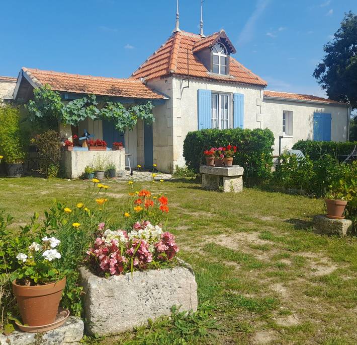 Gîte pour 2 personnes, avec jardin et terrasse