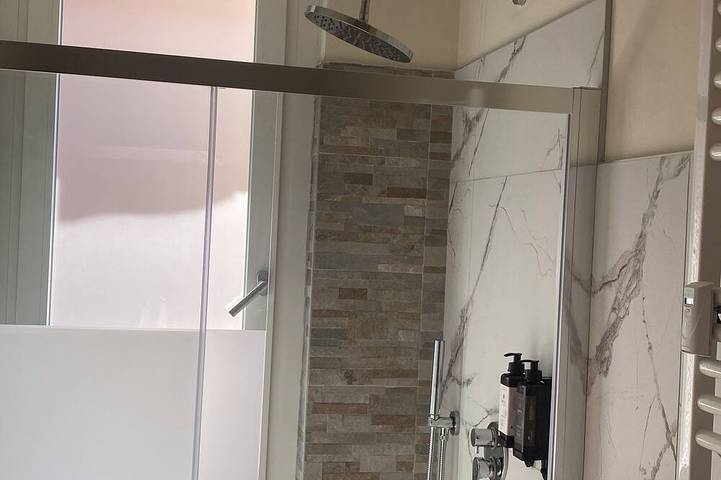 Appartamento intero, Casa MaVi, elegante e strategica per vivere Milano, metro M1 a due passi in Sesto San Giovanni, Provincia di Milano