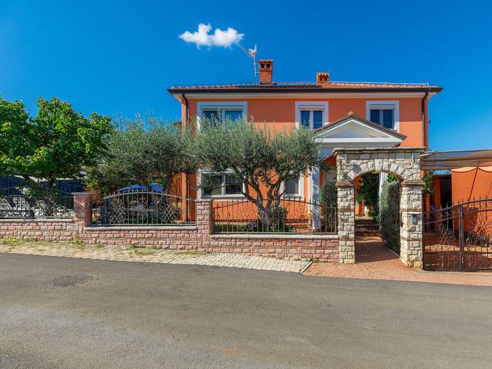 Ferienwohnung für 4 Personen, mit Garten und Terrasse in Umag - 2