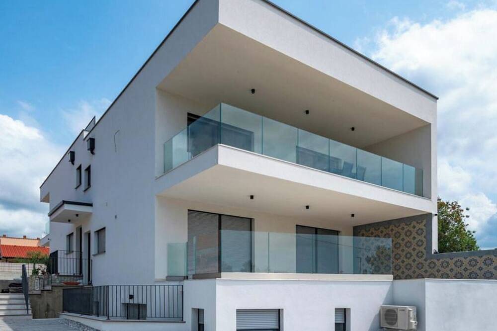 Appartamento vacanze a Peroj a partire da 126€ a notte