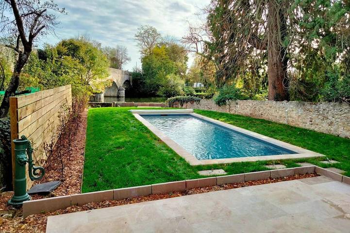 Gîte pour 10 personnes, avec jardin, animaux acceptés