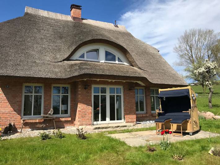 Ferienwohnung für 3 Personen, mit Ausblick und Terrasse sowie Garten, kinderfreundlich in Putbus - 2