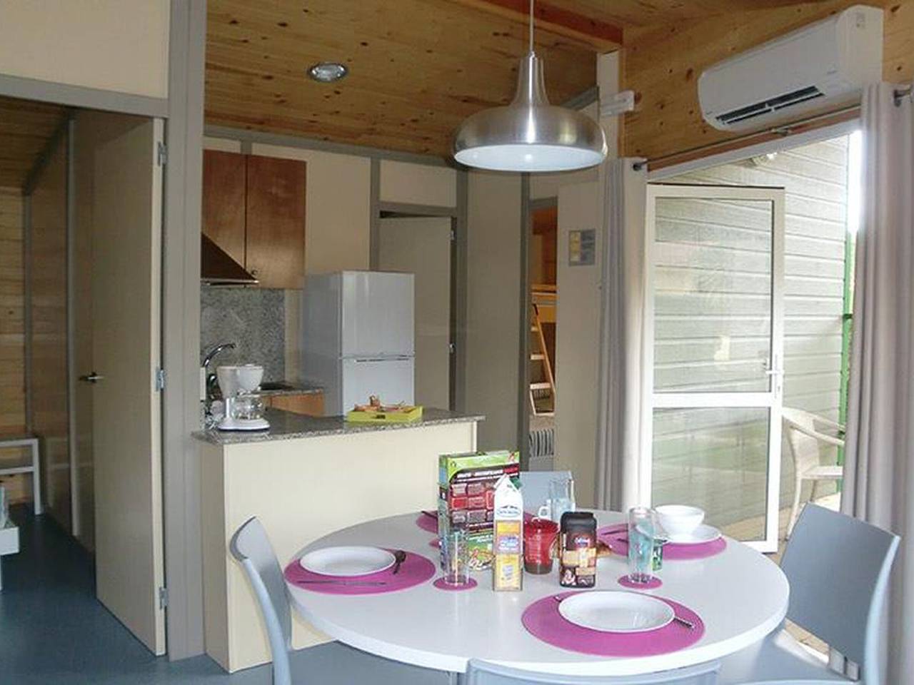Bungalow con aire acondicionado para 5 personas in Roda de Bará, Costa Dorada