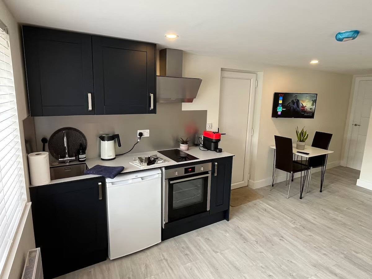 Estudio entero, River Studio - Sleeps 2 & small well behaved dogs welcome in Fareham, Hampshire