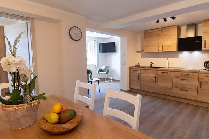 Ferienwohnung für 2 Personen, mit Sauna und Balkon sowie Pool in Sebnitz