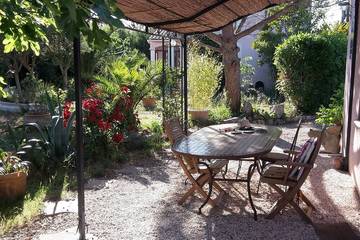 Gîte pour 2 personnes, avec jardin à Gigean