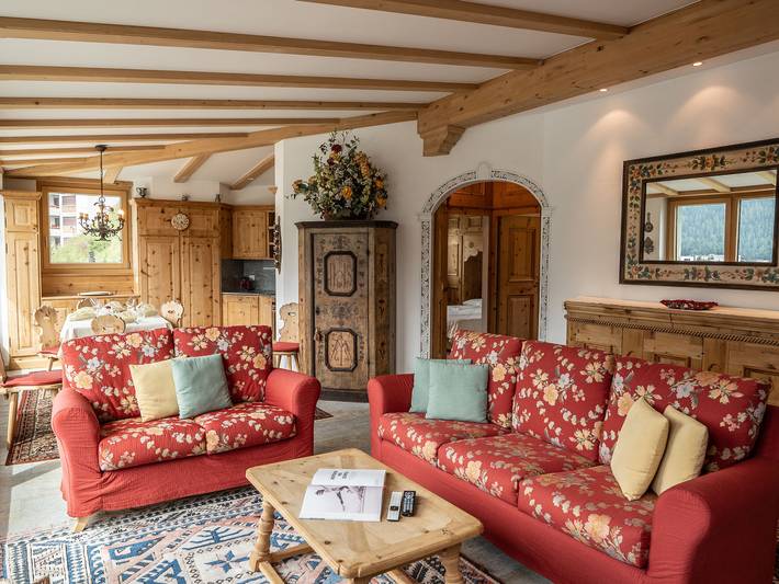 Ferienwohnung für 4 Personen, mit Balkon und Terrasse sowie Seeblick in St. Moritz