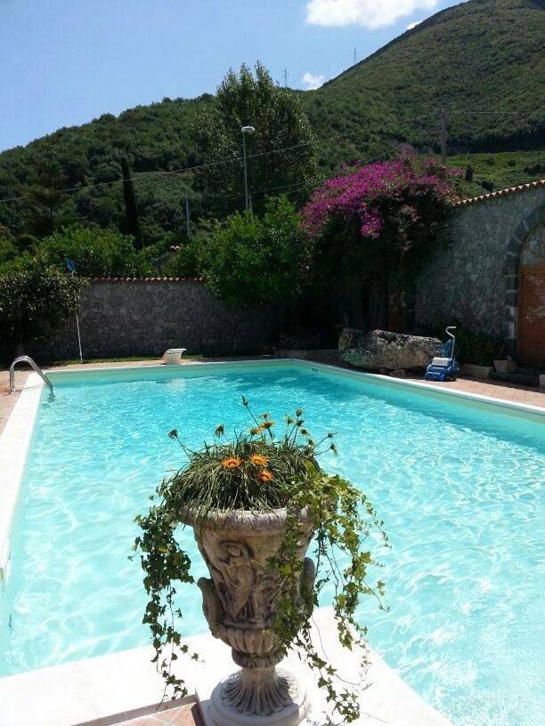Villa Le Favole in Sant'Egidio del Monte Albino, Costa tirrenica Campania
