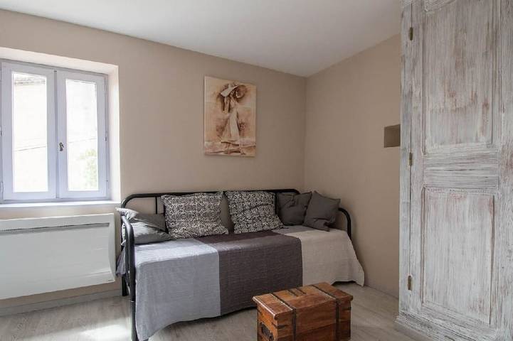 Location de vacances pour 10 personnes, avec jardin et terrasse à Courpière - 4