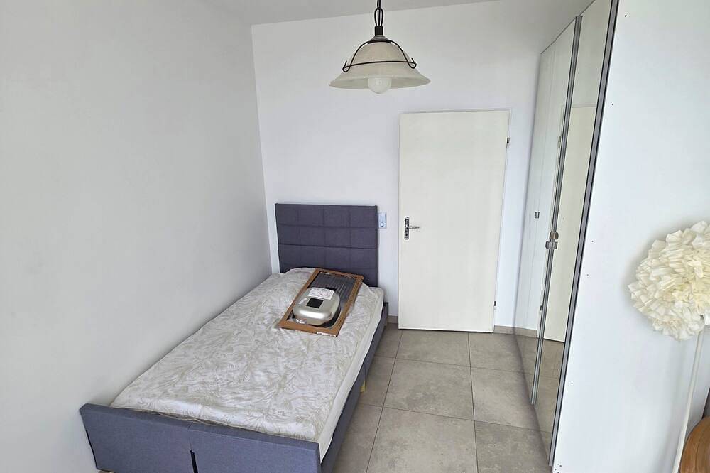 Ganze Wohnung, Großzügiges Penthouse in Neuss Düsseldorf mit Terrasse in Neuss, Rhein-Kreis Neuss