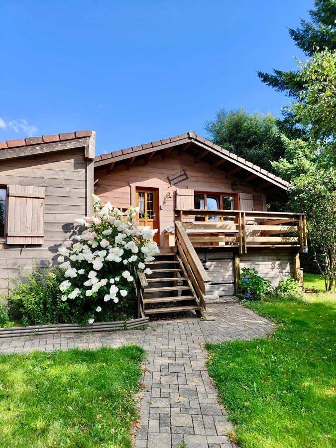 Chalet pour 6 personnes, avec balcon ainsi que jardin et vue