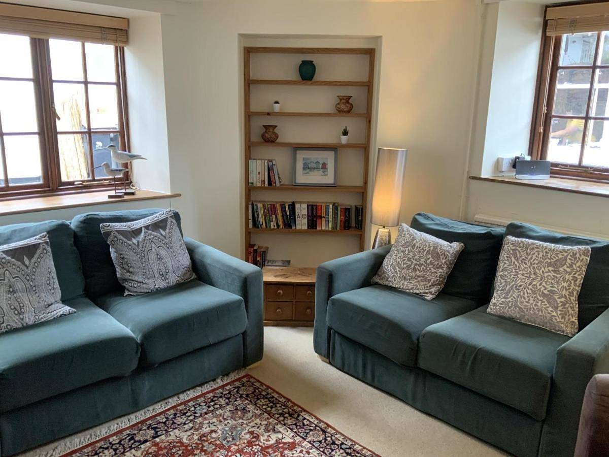 Three-Bedroom Cottage in Charmouth, Dorset