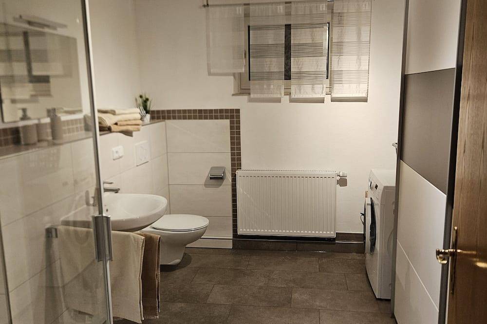 Ganze Wohnung, Ferienwohnung Sonnenblick in ländlicher Idylle in Neudrossenfeld, Frankenalb