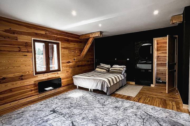 Location de vacances pour 10 personnes, avec balcon ainsi que jardin et sauna à Saint-Nicolas-la-Chapelle - 4