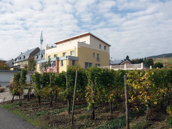 Ferienwohnung für 2 Personen, mit Ausblick und Garten, kinderfreundlich