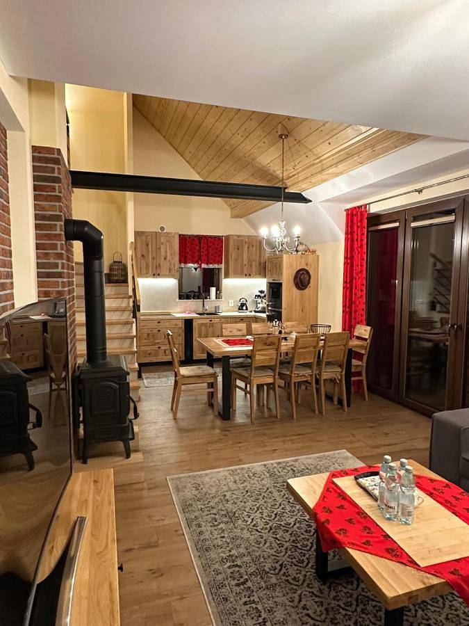 Apartament wakacyjny dla 6 osób, z Balkon i Taras oraz Ogród i Basen dla dzieci w Jaworki