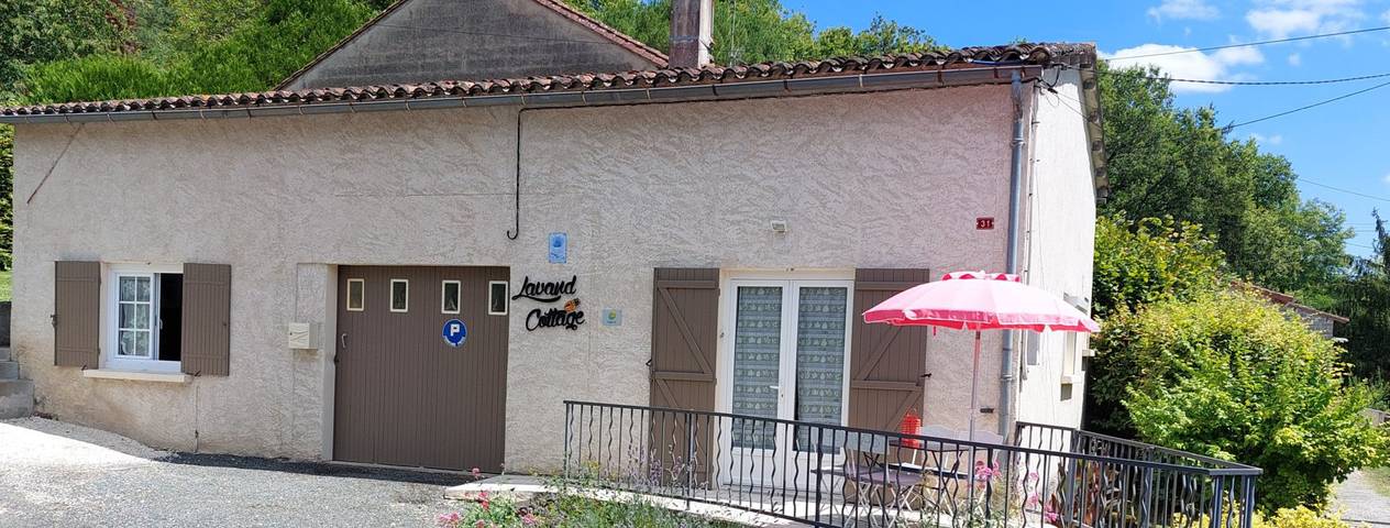 Gîte pour 4 personnes, avec terrasse et jardin en Dordogne