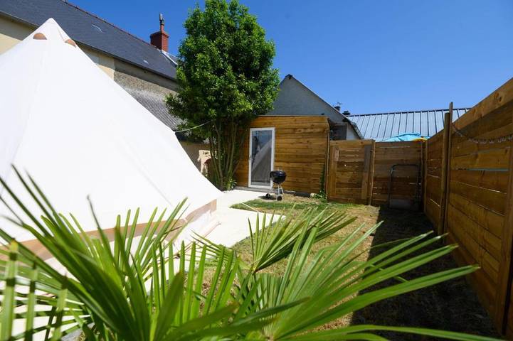 Tente pour 3 personnes, avec jardin ainsi que vue et piscine