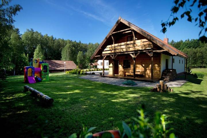 Ferienhaus für 6 Personen, mit Balkon und Terrasse sowie Garten und Ausblick