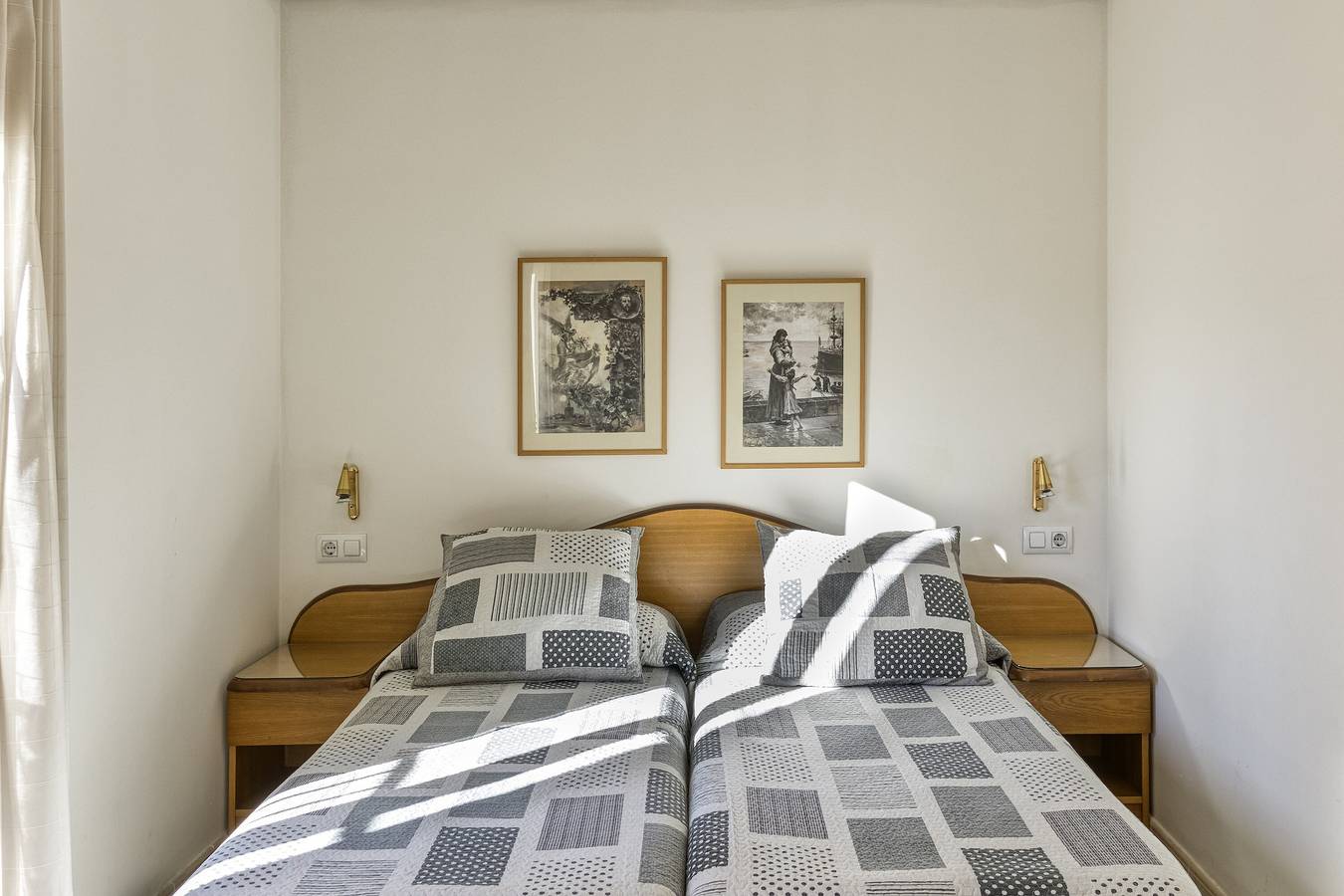 Bed & Breakfast 'Habitació Familiar' mit Balkon, Wlan und Klimaanlage in Figueres, Oberampurien