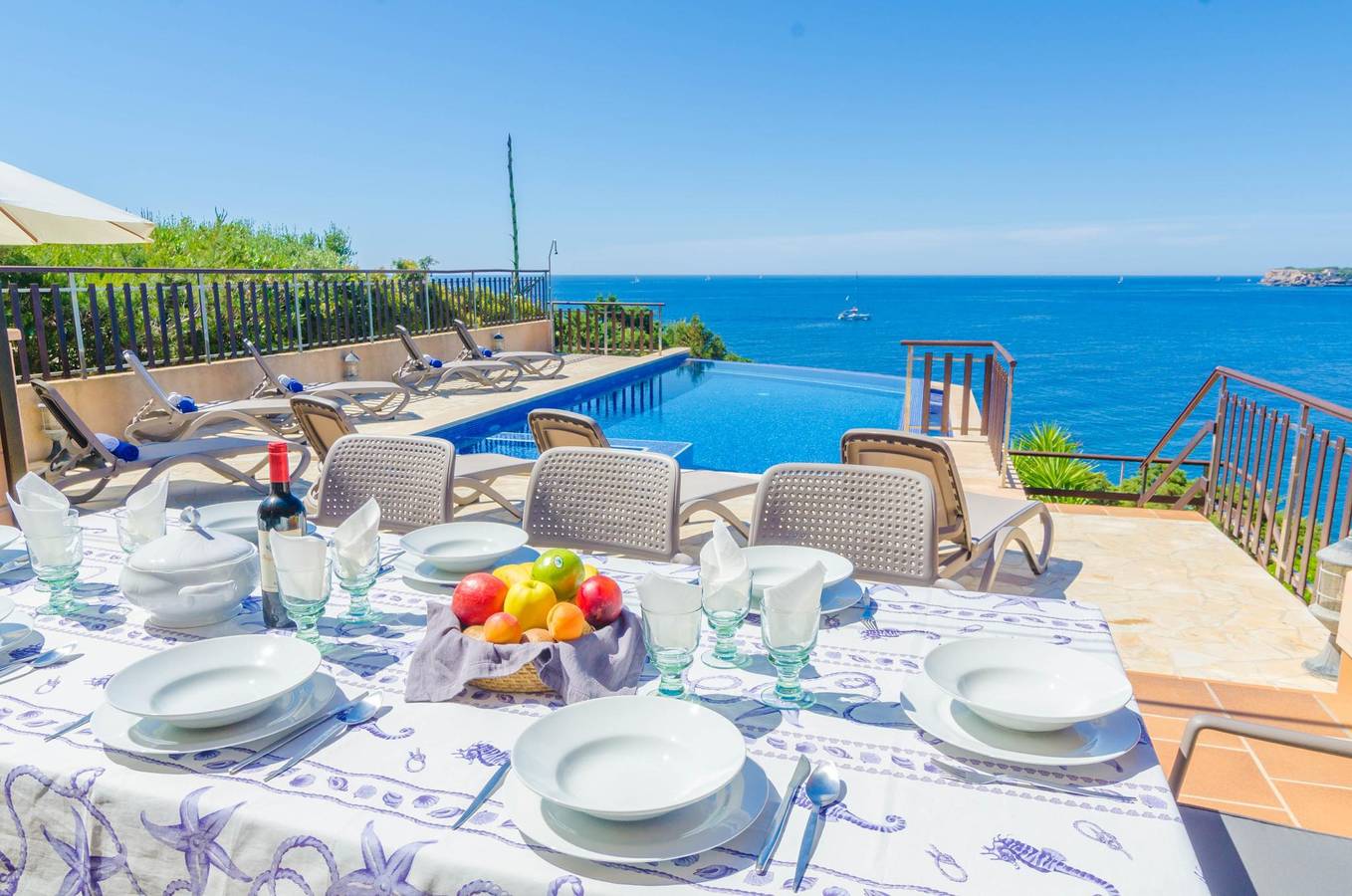 Ses Penyes Rotges, (Antes Sa Penya Trencada) in Cala Barca, Santanyí