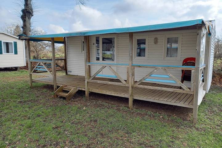 Mobil home pour 4 personnes à Athée
