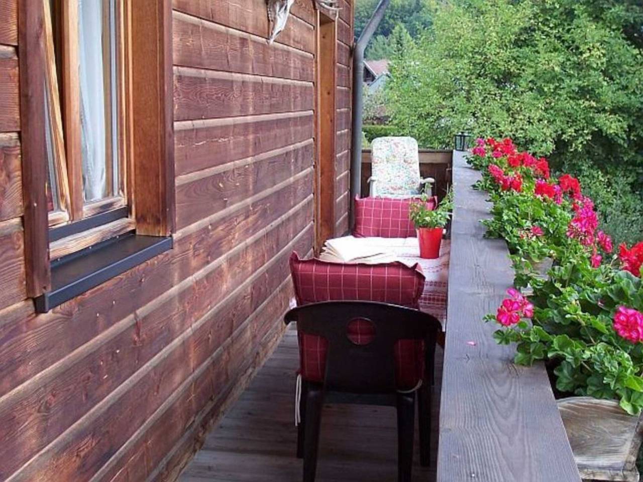 Ganze Ferienwohnung, Ferienwohnung Haus Frühlingsgarten - Ferienwohnung Rot in Bad Wiessee, Bayerische Alpen