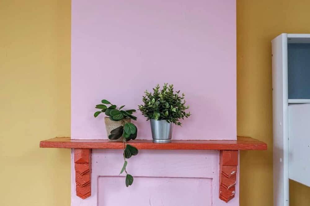 Entire apartment, Delightful 4-bedroom apartment in Gent in Ghent, East Flanders