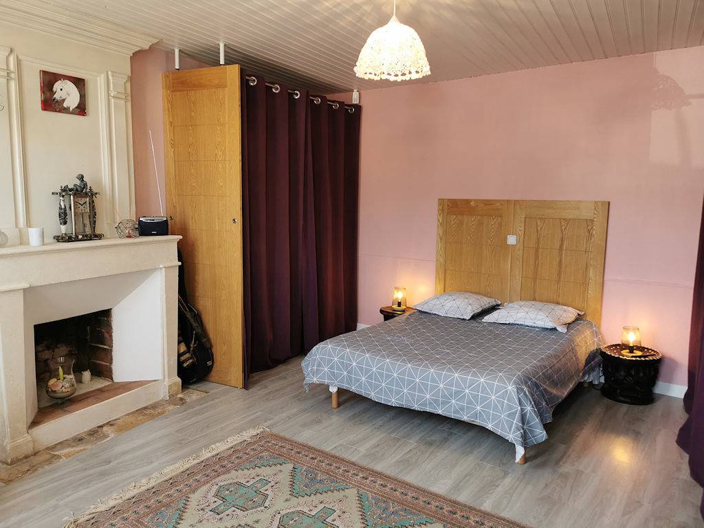 Grande chambre cosy - Chambre in Crazannes, Région de Saintes