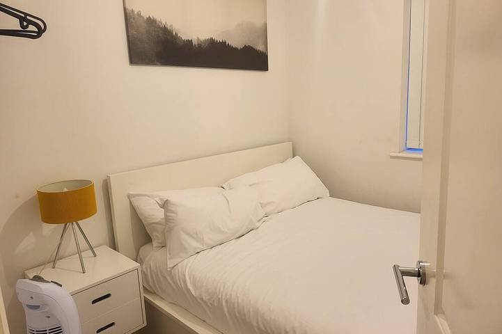 Garland Apartment House, Dartford avec Netflix in Dartford, Kent