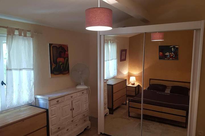 Gîte pour 4 personnes, avec jardin et piscine à Le Bar-sur-Loup - 4