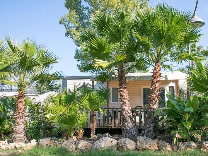 Camping für 8 Personen, mit Kinderpool und Sauna in Frejus - 2