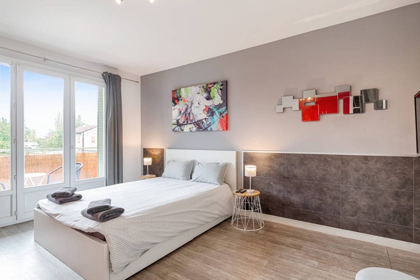 Entire studio, Annecy Studio + balcony close to old town in Cran-Gevrier, Annecy region