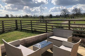 Glamping for 8 People in Stafford, Staffordshire, Photo 3