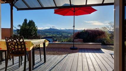 Gîte pour 4 personnes, avec terrasse dans Saint-Béron