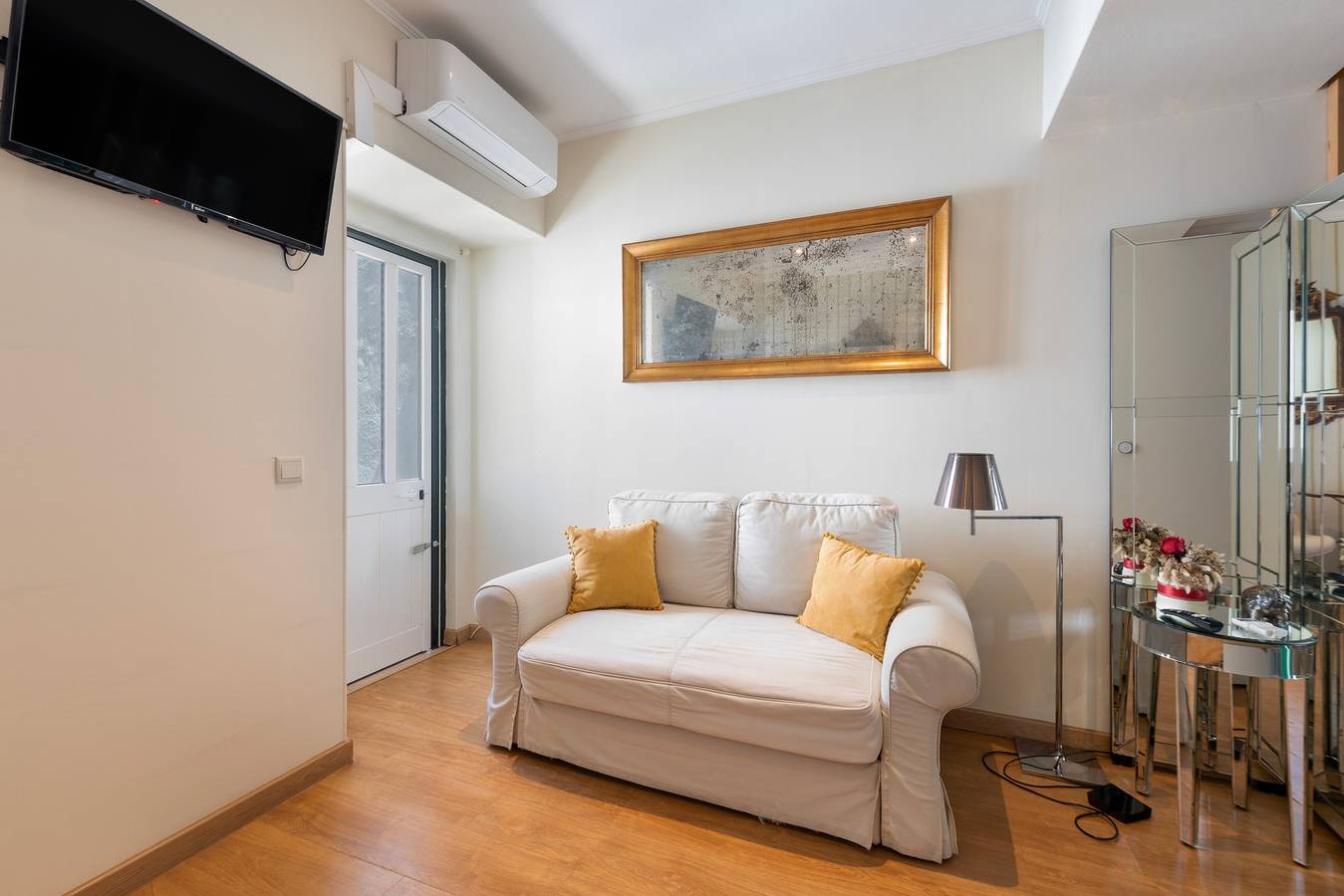 Entire apartment, Príncipe Real Terrace and Jacuzzi Apartment in Lisbon, Costa de Lisboa